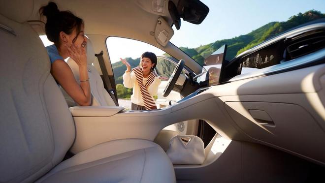 星愿658万起新增轮毂全景影像冰球突破游