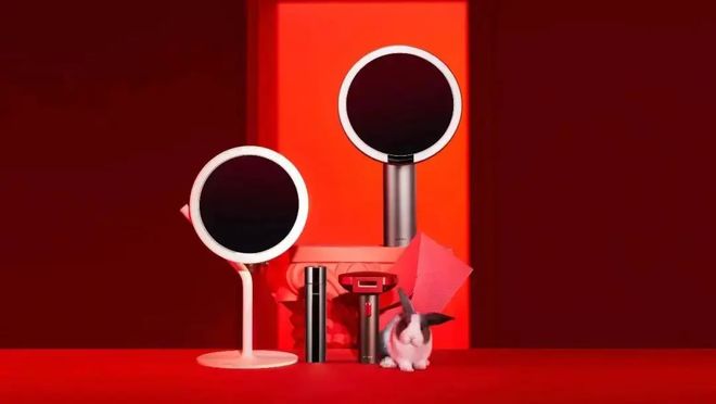 宋紫薇创业AI硬件首款产品曝光冰球突破网站“最美产品经理”